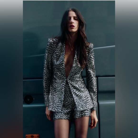 Zara Women's High Waist Black and Silver Sequin Sparkle Shorts - Picture 8 of 16